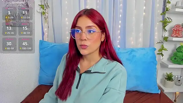 Snapshot of HazzelGray chatting on 01-12-25, 03:46 HazzelGray online show from 01-12-25, 03:46