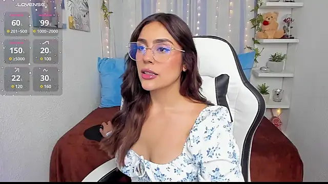 Snapshot of HazzelGray chatting on 02-11-25, 03:40 HazzelGray online show from 02-11-25, 03:40