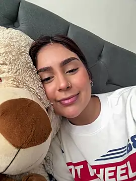 Snapshot of HazzelGray chatting on 02-27-25, 03:26 HazzelGray online show from 02-27-25, 03:26