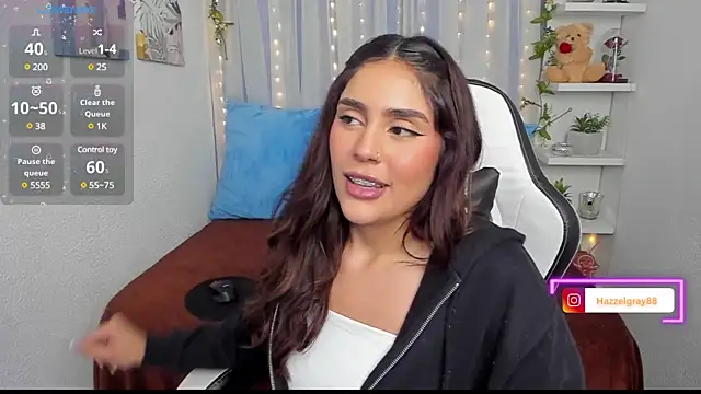 Snapshot of HazzelGray chatting on 03-12-25, 06:11 HazzelGray online show from 03-12-25, 06:11