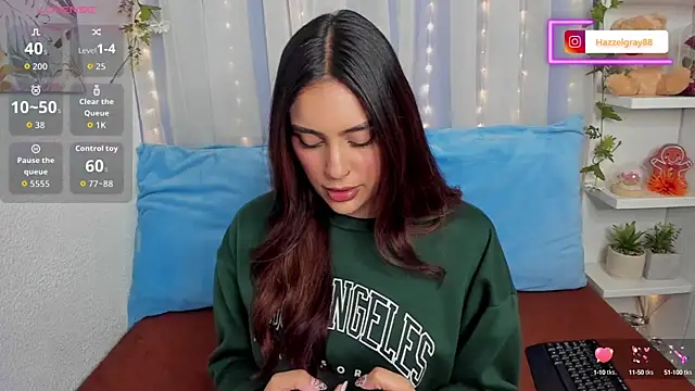 Snapshot of HazzelGray chatting on 09-14-25, 06:29 HazzelGray online show from 09-14-25, 06:29