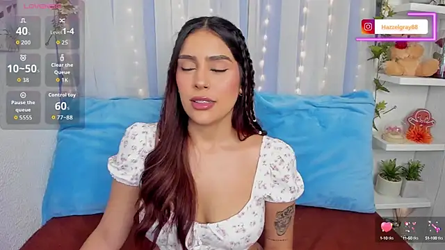 Snapshot of HazzelGray chatting on 09-18-25, 02:41 HazzelGray online show from 09-18-25, 02:41