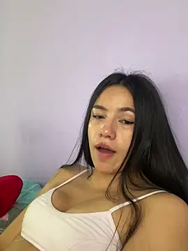 Snapshot of hannahb-e chatting on 01-25-25, 09:46 hannahb-e online show from 01-25-25, 09:46