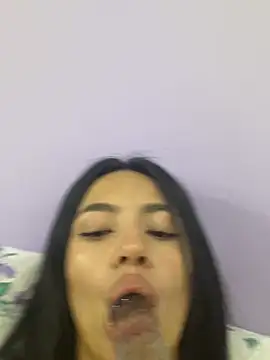 Snapshot of hannahb-e chatting on 02-01-25, 10:55 hannahb-e online show from 02-01-25, 10:55