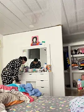 hannahb-e online show from 04-19-26, 03:00