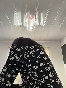 hannahb-e online show from 04-23-26, 02:08