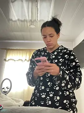 hannahb-e online show from 04-25-26, 01:41