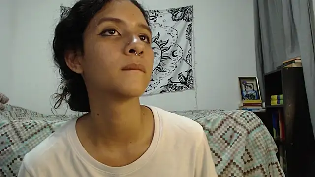 AlinaWoolf  online show from 02-07-25, 01:58