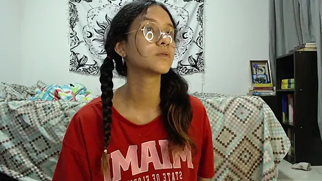 AlinaWoolf  online show from 02-25-25, 05:19