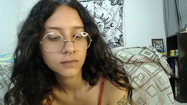 AlinaWoolf  online show from 03-08-25, 07:49