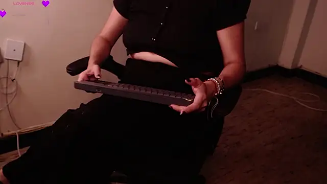 Snapshot of _samara chatting on 01-18-26, 12:09 samara online show from 01-18-26, 12:09