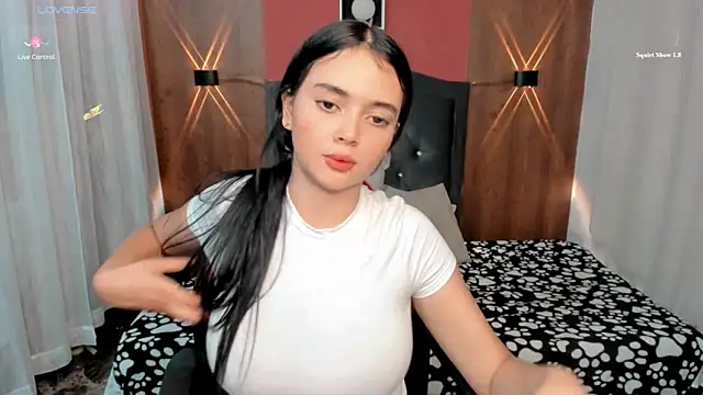 Snapshot of Sarah_angell chatting on 01-16-25, 08:46 Sarah angell online show from 01-16-25, 08:46