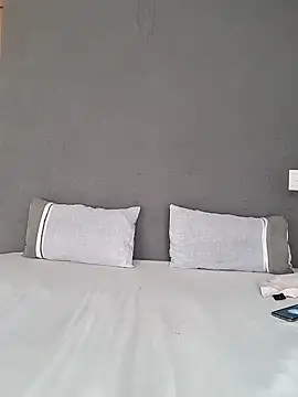 Snapshot of Jazmine-Blue chatting on 12-28-24, 08:48 Jazmine-Blue online show from 12-28-24, 08:48