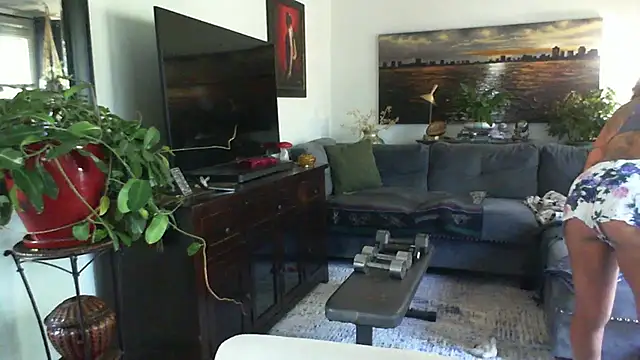 CeceilaMoon online show from 10-14-25, 03:02