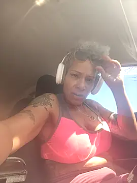 CeceilaMoon online show from 03-26-26, 06:46