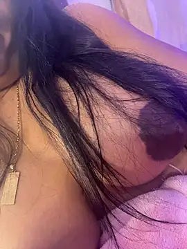 Snapshot of canela_10 chatting on 10-31-25, 04:57 canela 10 online show from 10-31-25, 04:57