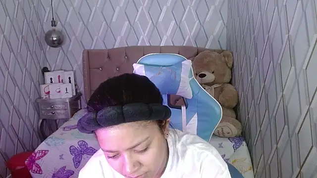 NicolleTaylor online show from 02-25-25, 03:20