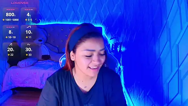 NicolleTaylor online show from 11-20-25, 03:50