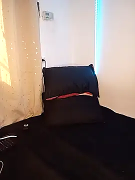 Isabella Du online show from 12-22-24, 02:16