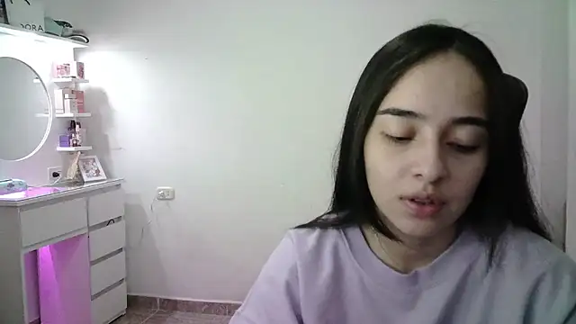 Snapshot of aineangeel chatting on 01-09-26, 12:13 aineangeel online show from 01-09-26, 12:13