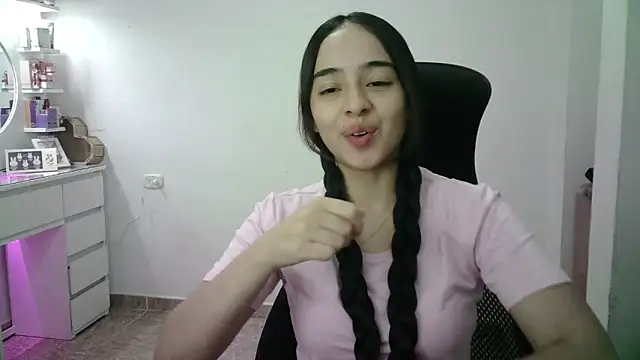 Snapshot of aineangeel chatting on 04-22-26, 11:50 aineangeel online show from 04-22-26, 11:50