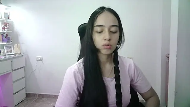 Snapshot of aineangeel chatting on 05-06-26, 12:30 aineangeel online show from 05-06-26, 12:30