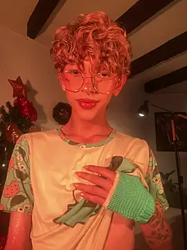 lyamthommpson online show from 12-18-25, 07:31