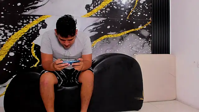 sweethot    online show from 09-08-25, 02:16