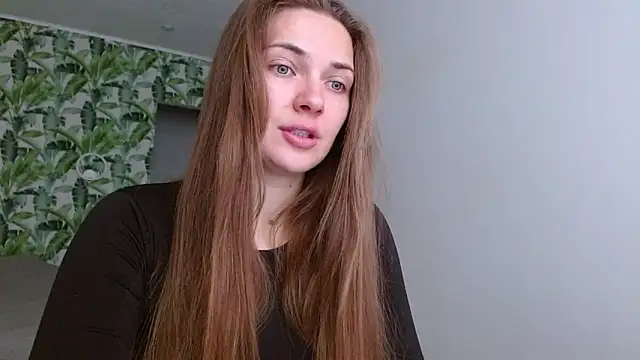 Olivia shine online show from 10-05-25, 04:22