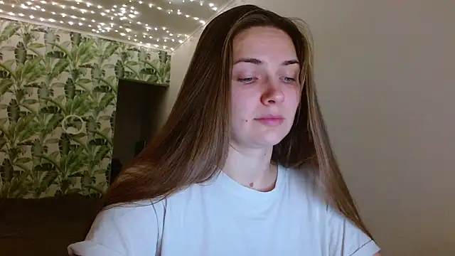 Olivia shine online show from 12-17-25, 05:13