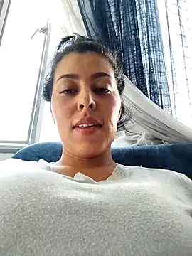 Emily Wane online show from 03-18-25, 09:53