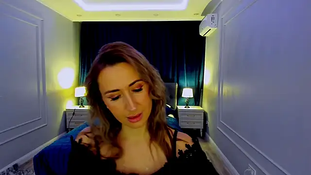 Snapshot of PassionGlow chatting on 11-25-25, 07:36 PassionGlow online show from 11-25-25, 07:36