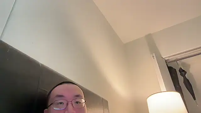 Snapshot of slaveasianboy chatting on 12-18-24, 02:17 slaveasianboy online show from 12-18-24, 02:17