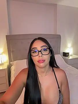 Snapshot of annyfosterr chatting on 03-13-26, 01:34 annyfosterr online show from 03-13-26, 01:34