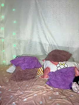 CharlotteMillers online show from 05-14-26, 03:24