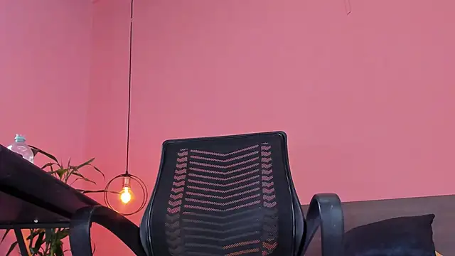 Snapshot of _aline_hall chatting on 02-17-25, 05:53 aline hall online show from 02-17-25, 05:53