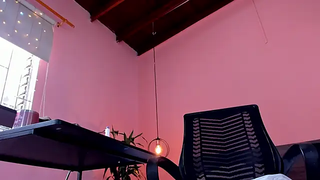 Snapshot of _aline_hall chatting on 03-06-25, 03:13 aline hall online show from 03-06-25, 03:13