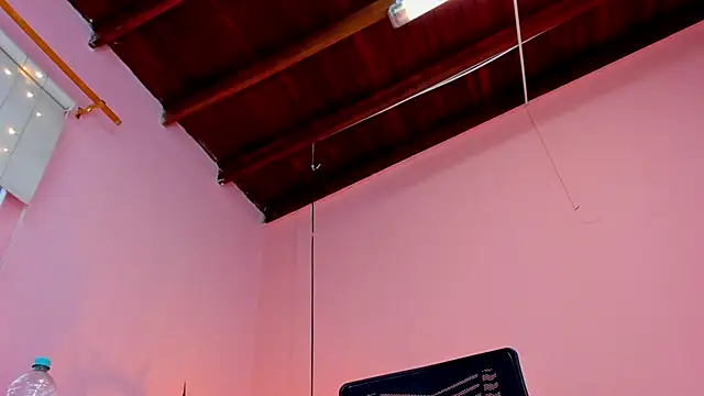 Snapshot of _aline_hall chatting on 03-10-25, 11:21 aline hall online show from 03-10-25, 11:21