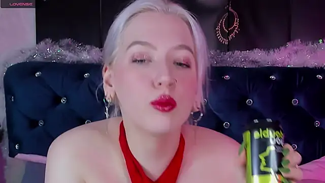Snapshot of RachelCart chatting on 12-31-24, 03:55 RachelCart online show from 12-31-24, 03:55