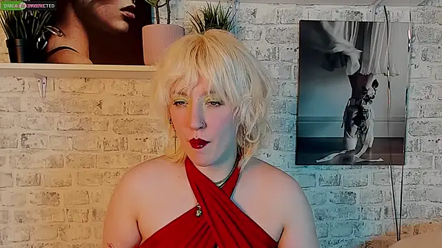 Snapshot of RachelCart chatting on 03-04-25, 12:55 RachelCart online show from 03-04-25, 12:55
