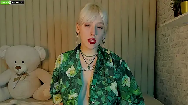Snapshot of RachelCart chatting on 03-21-25, 03:12 RachelCart online show from 03-21-25, 03:12