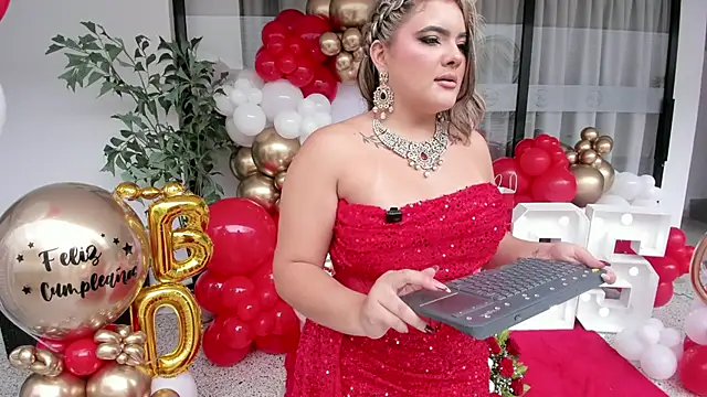 Snapshot of EVELIN_MASON chatting on 12-01-25, 06:13 EVELIN MASON online show from 12-01-25, 06:13