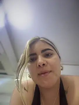 Snapshot of EVELIN_MASON chatting on 12-04-25, 10:40 EVELIN MASON online show from 12-04-25, 10:40