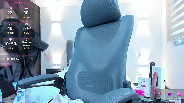 AnaRuiz online show from 03-10-25, 12:15