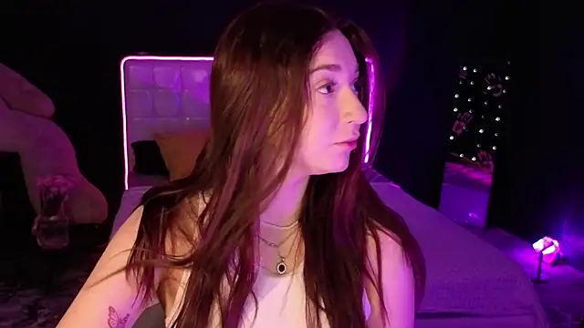 YasmineWest online show from 11-25-25, 09:09