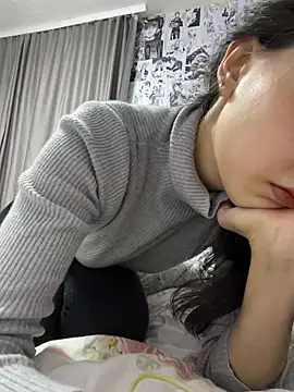 Snapshot of Minami_686 chatting on 12-14-24, 03:47 Minami 686 online show from 12-14-24, 03:47