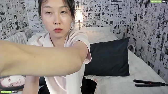 Snapshot of Minami_686 chatting on 09-25-25, 02:54 Minami 686 online show from 09-25-25, 02:54