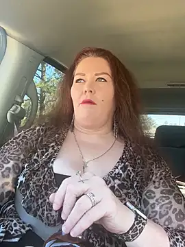 fatfabulous1981 online show from 10-18-25, 09:04