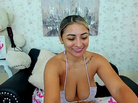 milf bigass  online show from 03-10-26, 12:43