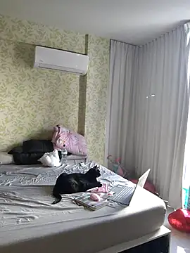 samilux5 online show from 02-17-25, 08:04